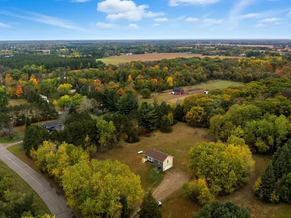 29056 Vale St NW, Isanti, MN 55040