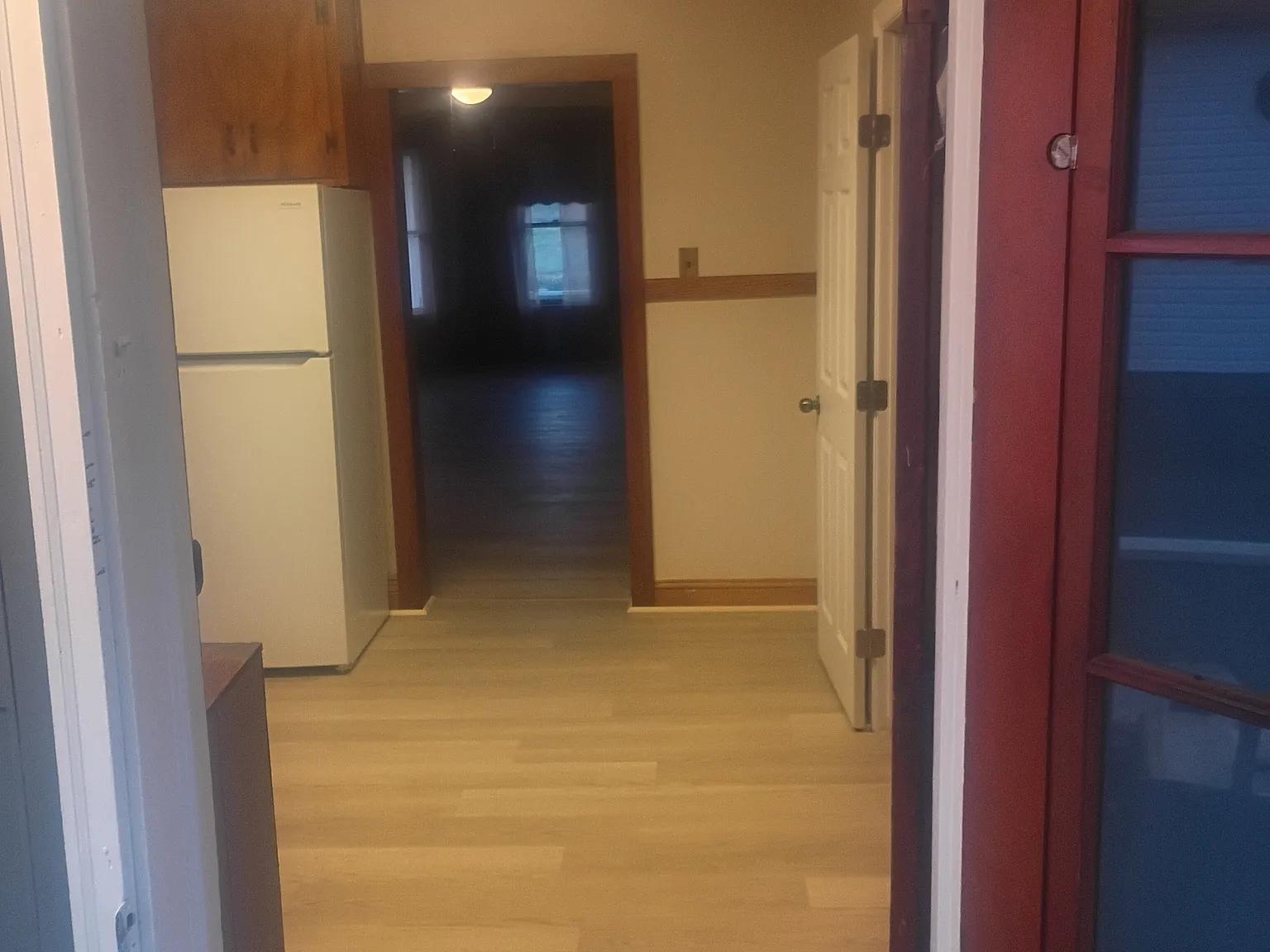 3 bed, 1.5 bath, 1300 sqft, $1,400 — Photo 4