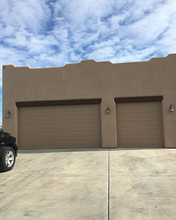2nd image of 2350 S Val Vista Rd