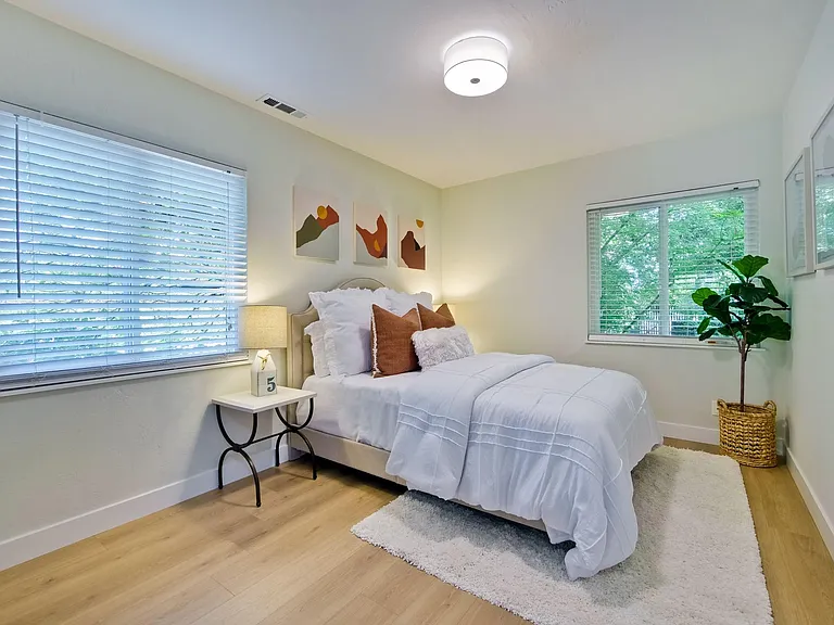 1808 Villa St — Photo 16