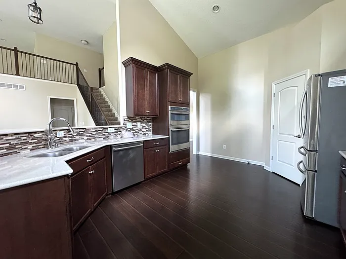 1166 Lenox Ct — Photo 7