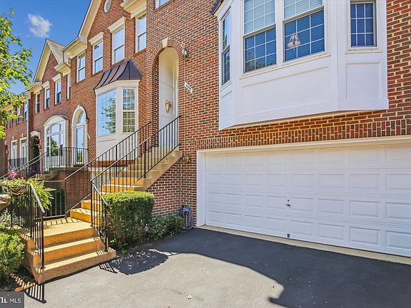 2nd image of 5752 Governors Pond Cir