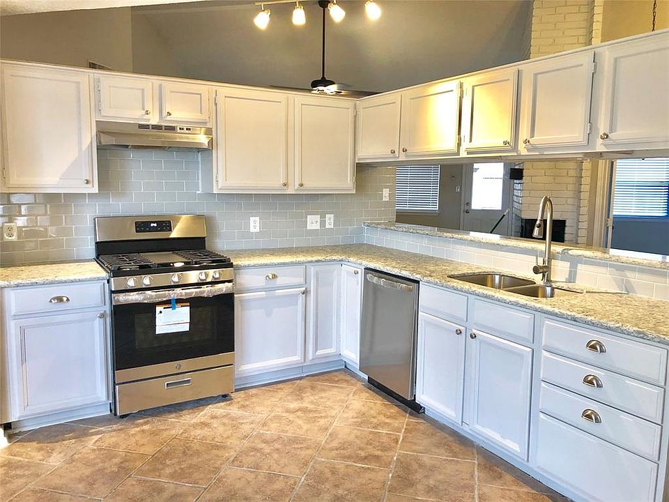1st image of 10107 Roseberry Dr