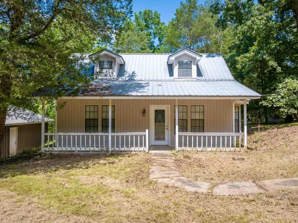 1952 Dr Fisher Ln, Decaturville, TN 38329