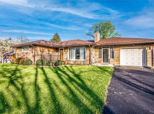 1924 Sample Rd, Allison Park, PA 15101