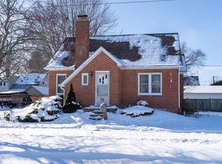 17 Grand Ave, Chatham Kent, ON N8A4J8
