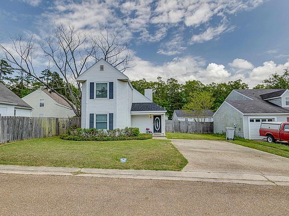 3rd image of 101 Sonoma Cir
