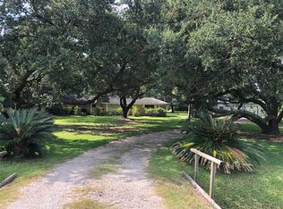 3208 Runneburg Rd, Crosby, TX 77532