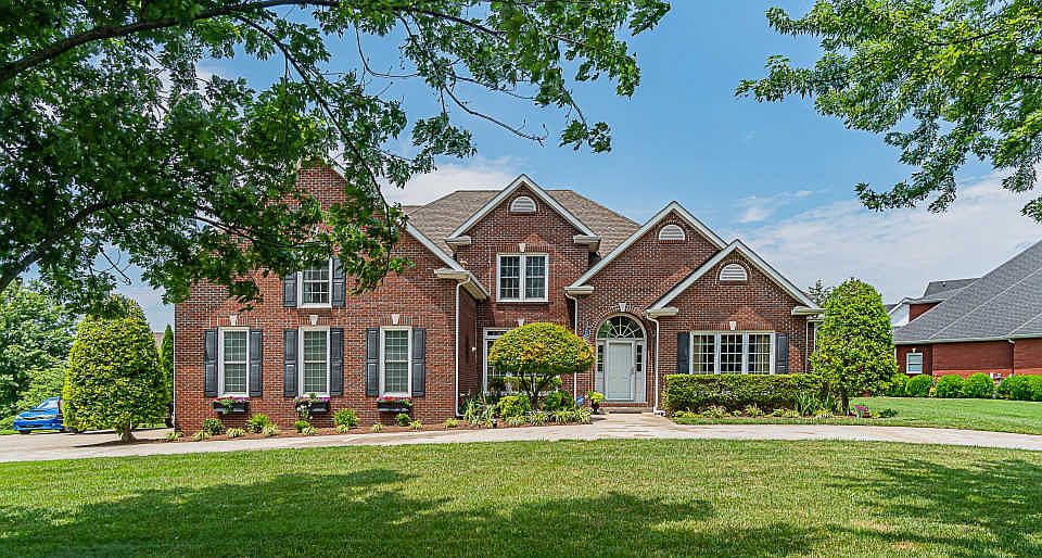 1st image of 2864 Carriage Way