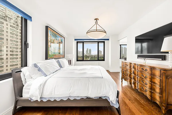 Sold by Compass | media 11