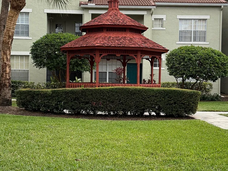 1910 Belmont Pl — Photo 22