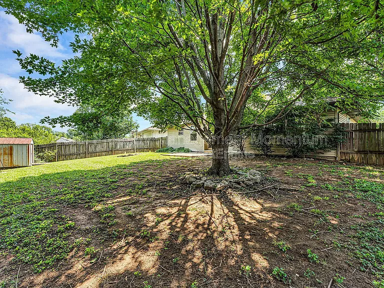 3251 W Scott St — Photo 32