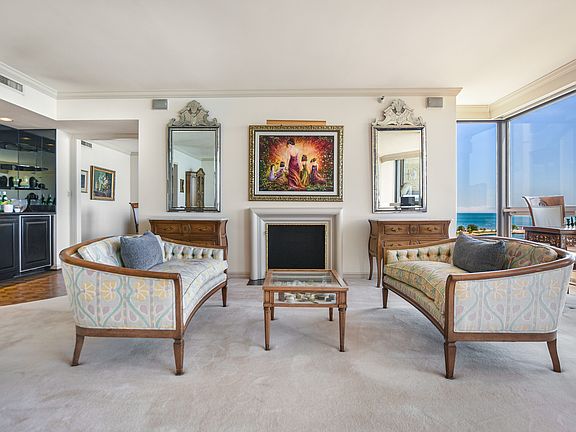 5th image of 1418 N Lake Shore Dr APT 11