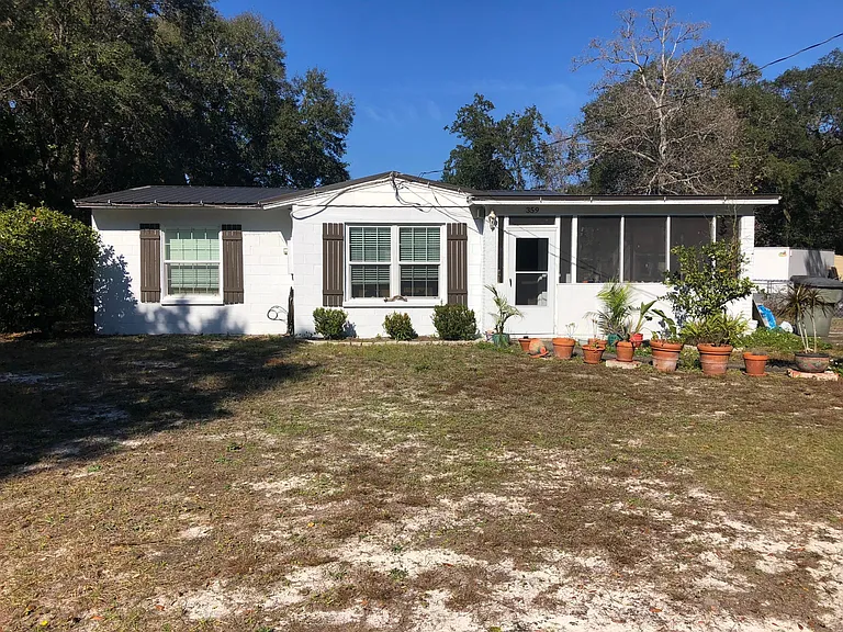 359 Okaloosa Rd NE — Photo 1