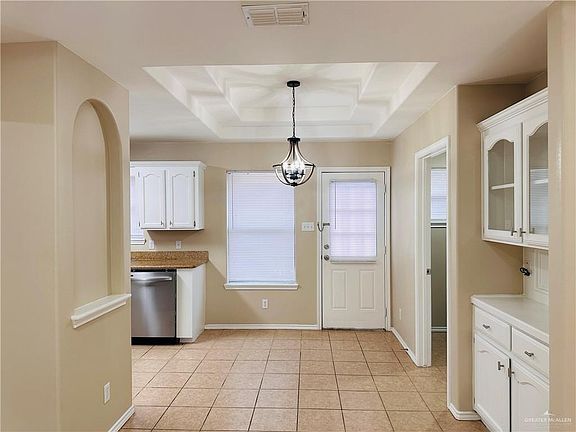 4th image of 2105 W Western Dr APT 3