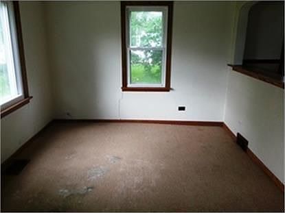 4th image of 2724 Granville Ave