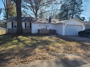 628 Belvedere Dr, Belleville, IL