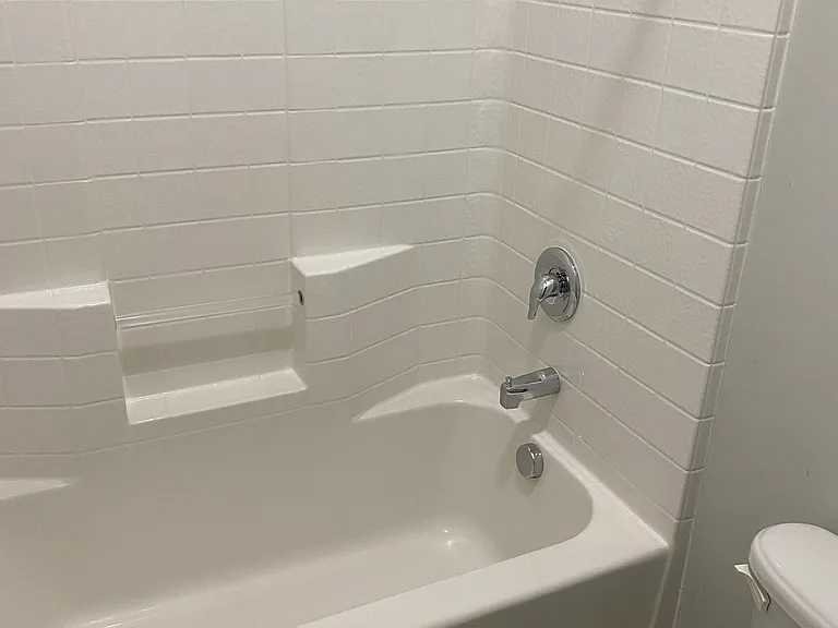 4221 Courtly Ln — Photo 28