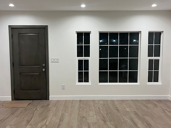 5th image of 1254 Spazier Ave