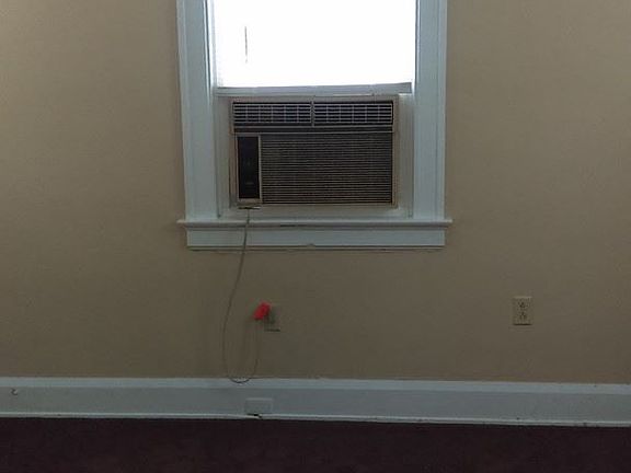 4th image of 1029 Sipple Ave