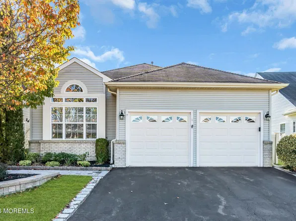 7 Valencia Drive, Manchester, NJ 08759