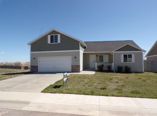 3409 Goldenrod Ave, Gillette, WY 82716