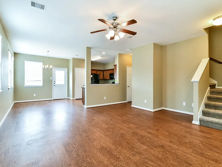 2703 Sleepy Knoll Dr — Photo 2