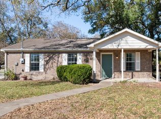 118 N 1st St W, Dawson, TX 76639