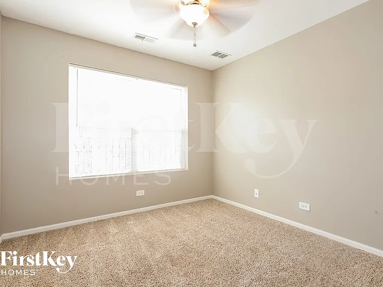 1102 Shoreland Ct — Photo 11