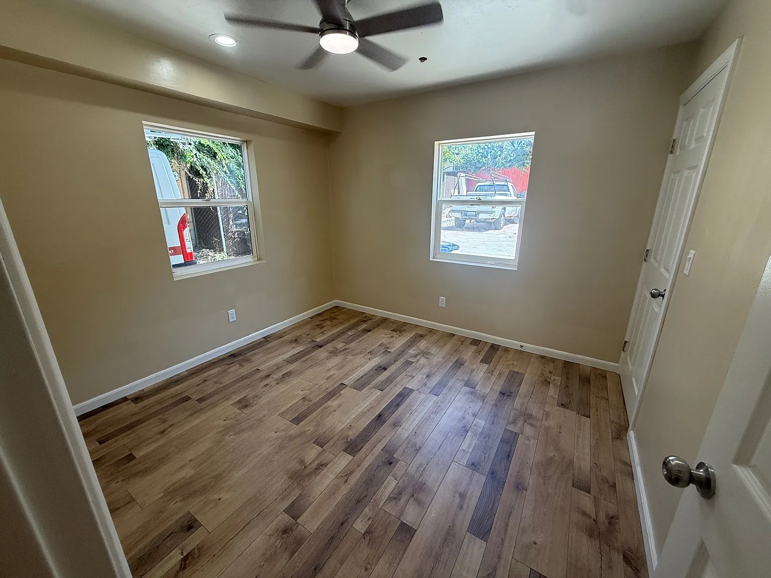 5 bed, $4,995 — Photo 2