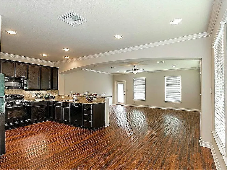 64 Woodland Hills Dr #A — Photo 4