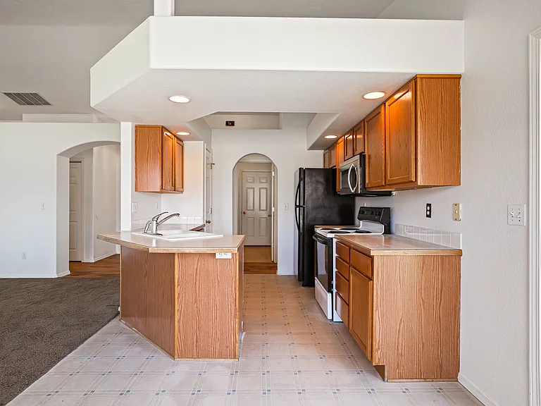 658 N Katie Way — Photo 17