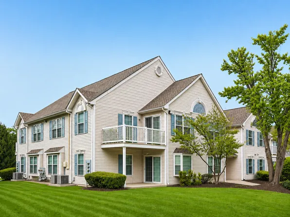 The Apartments at Olde Towne