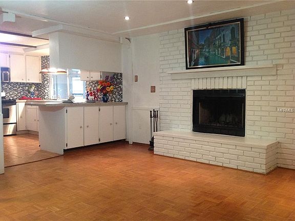5th image of 3900 Berwick Dr