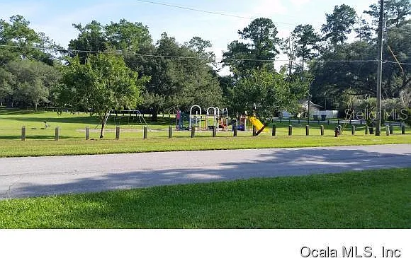 3 bed, 2.0 bath, 1640 sqft, $1,800 — Photo 4