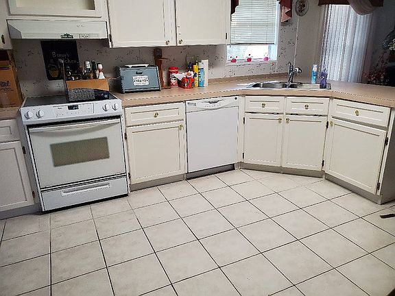 3rd image of 36148 Citrus Blvd
