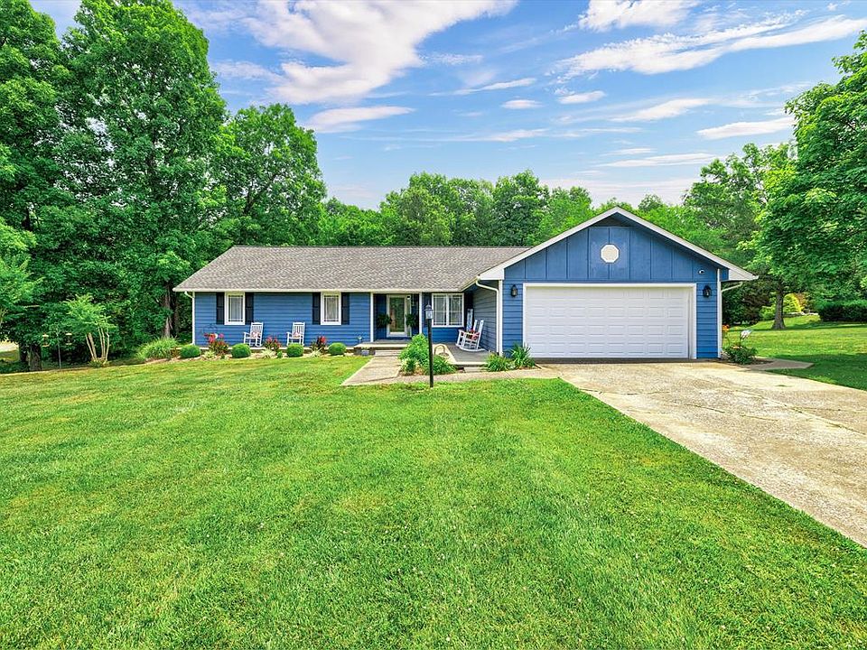 1st image of 2528 Country Club Dr