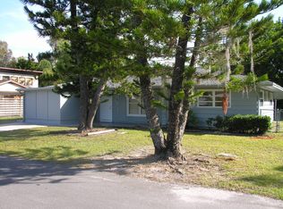 2868 E Rainbow Cir, Sarasota, FL 34231