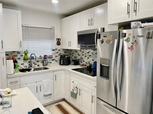 2900 W Sunrise Lakes Dr #304, Sunrise, FL 33322