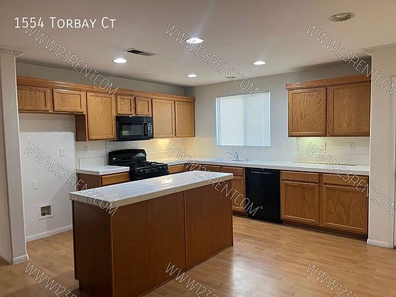 5th image of 1554 Torbay Ct