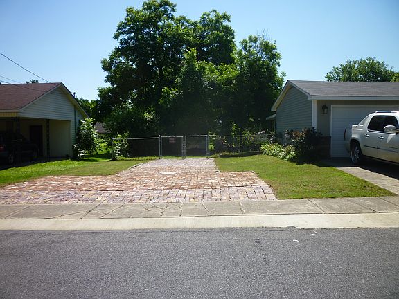 5th image of 601 N Home St
