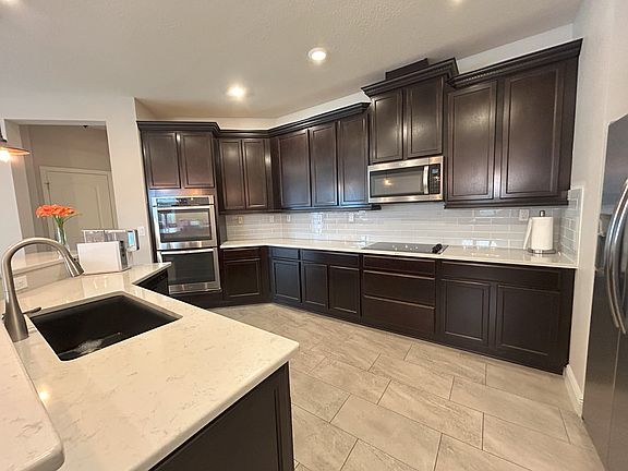 2nd image of 12315 Lake Blvd