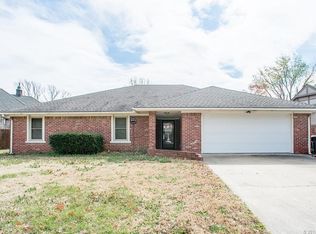6711 Lee Dr, Bartlesville, OK 74006