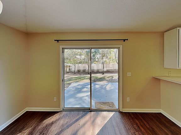 5th image of 284 Brantley Harbor Dr