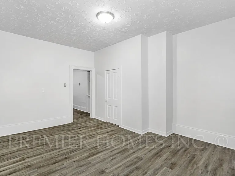 3390 State St NE — Photo 8