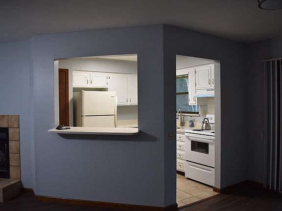 5th image of 658 Plainfield Ave