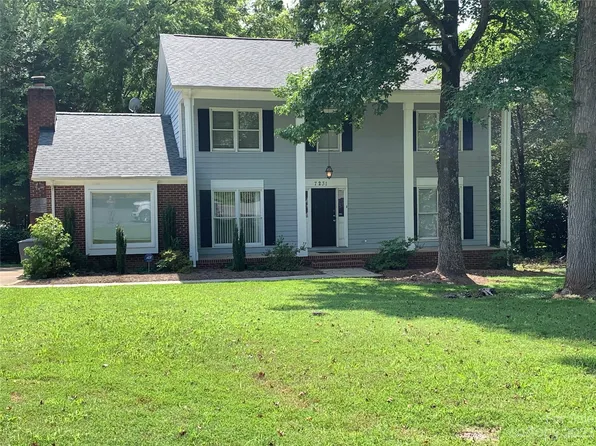 7231 Leaves Ln, Charlotte, NC 28213