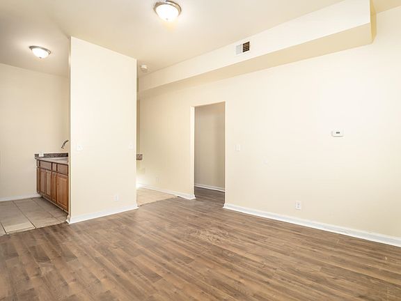 4th image of 65 Belmont Ave Unit 2