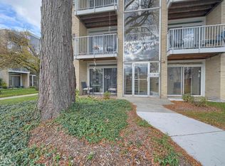 4913 Crooks Rd, Royal Oak, MI 48073