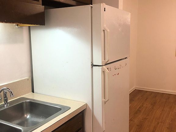5th image of 2150 Spoleto Ln APT B1
